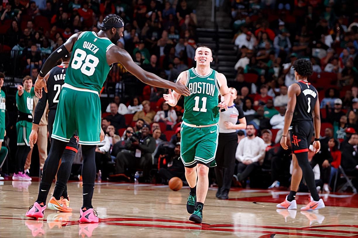 开云-限制了火箭内线支柱！凯尔特人先发中锋已经是联盟顶级蓝领中锋了